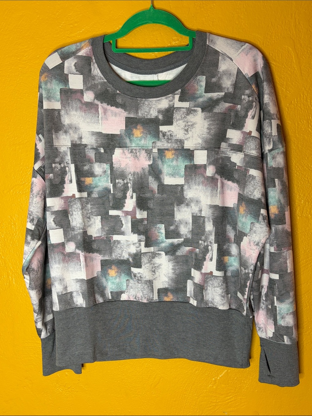 Tahari Sport Abstract Print Funnel Neck Pullover Sweatshirt NWT L